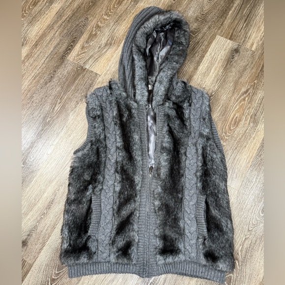 Green Tea Fur Vest Sweater with Hood Money Mobwife Glam Indie Dynasty sz:M - Picture 1 of 9
